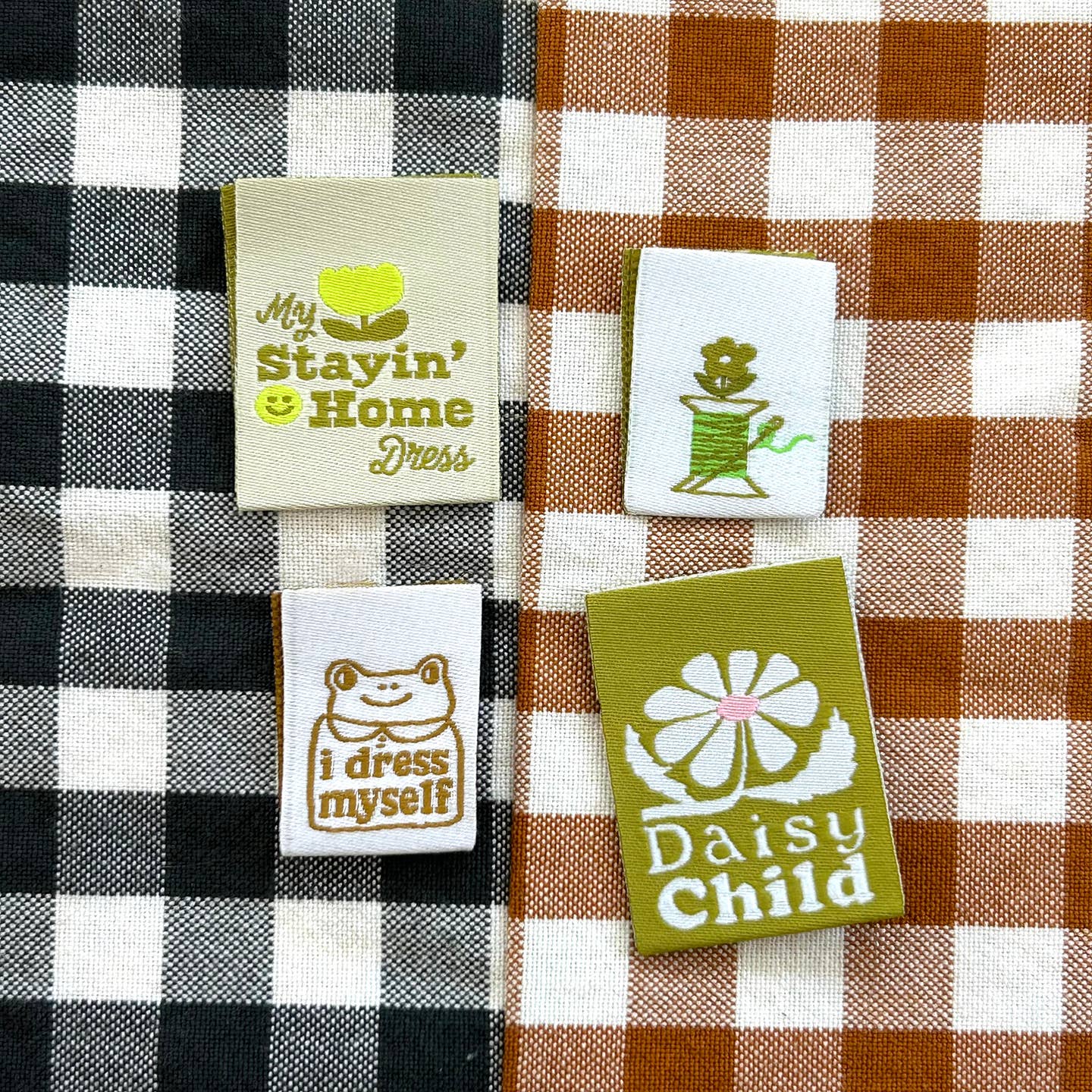 Mossy pack Woven labels